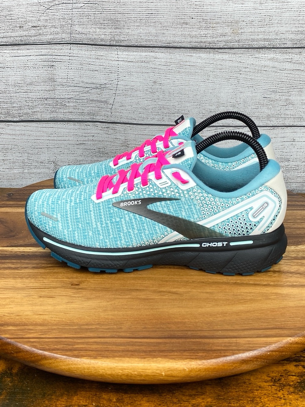 Brooks Ghost 14 South Beach Blue Pink Running Shoe 1203561B141 Women’s Size 7.5